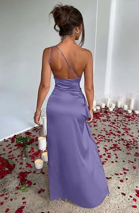 Robe du soir asymétrique en satin de soie